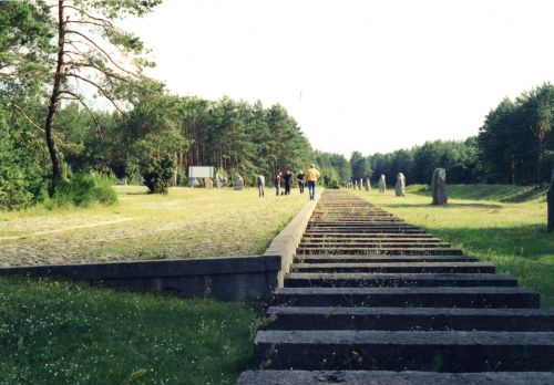 Fig 17 Treblinka Ramp 2002