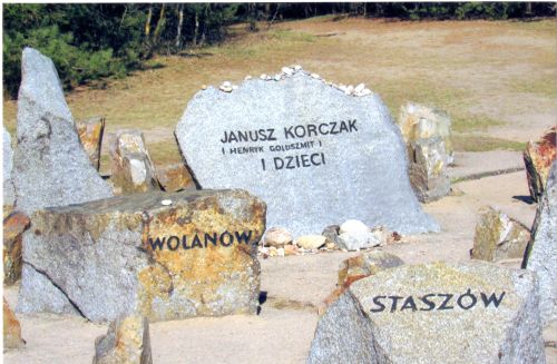 Pic 49 Treblinka Korczak n stone 675