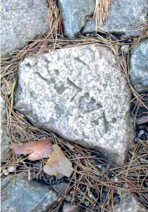 Pic 69 jewish gravestone black road697