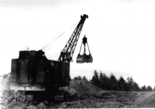 TREBLINKA - EXCAVATORS B757