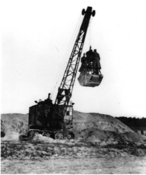 TREBLINKA - EXCAVATORS C758