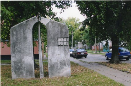lodz youth camp memorial132