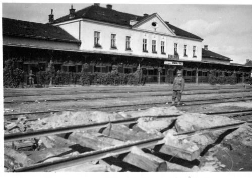 rawa ruska station 1944485