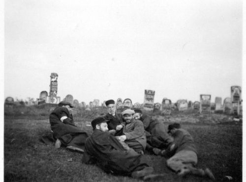 warsaw ghetto- jewish cemetery 558