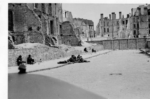 warsaw ghetto wall695